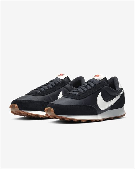 nike daybreak shoes for women